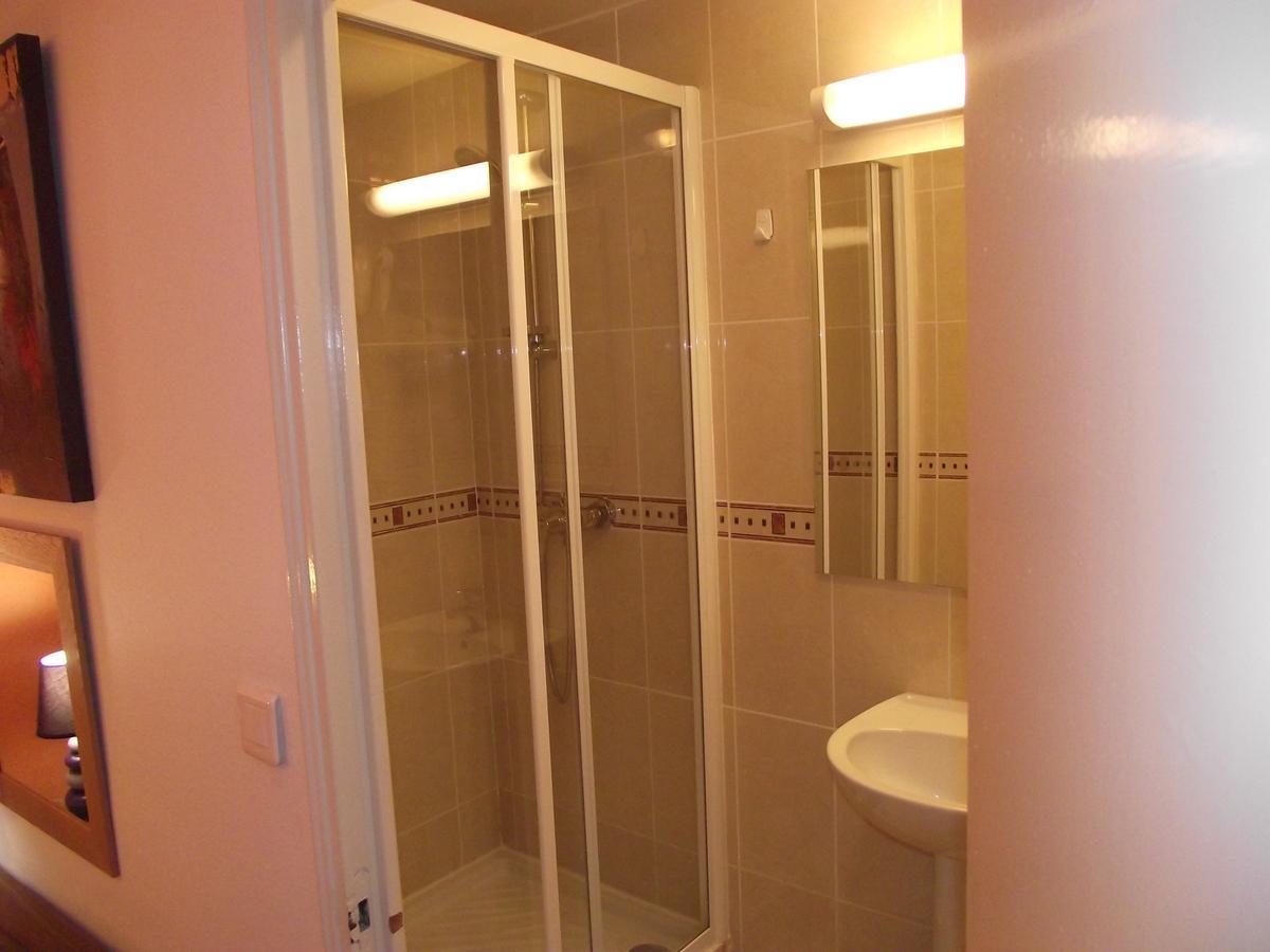 Le Nouvel Hotel Du Theatre Paris Rum bild