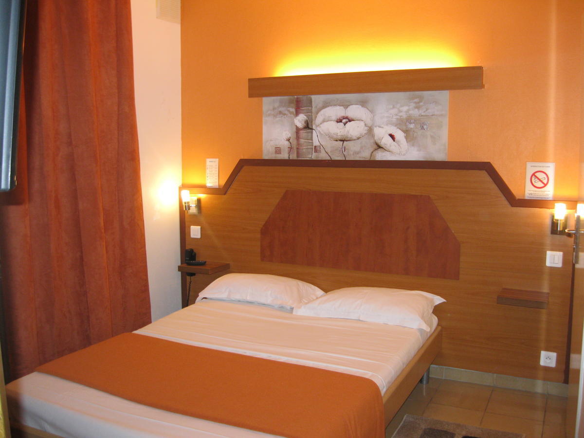 Le Nouvel Hotel Du Theatre Paris Rum bild